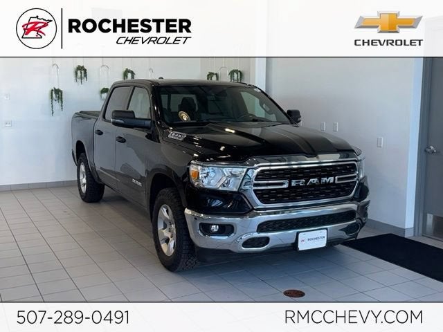 2024 RAM 1500 Big Horn Crew Cab 4x4 5'7" Box in Black — front three-quarter view