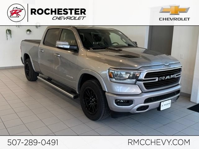 2022 RAM 1500 Laramie Crew Cab 4x4 6'4" Box in Silver — front three-quarter view
