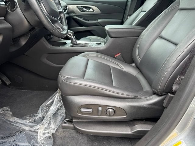 2023 Chevrolet Traverse — detail view