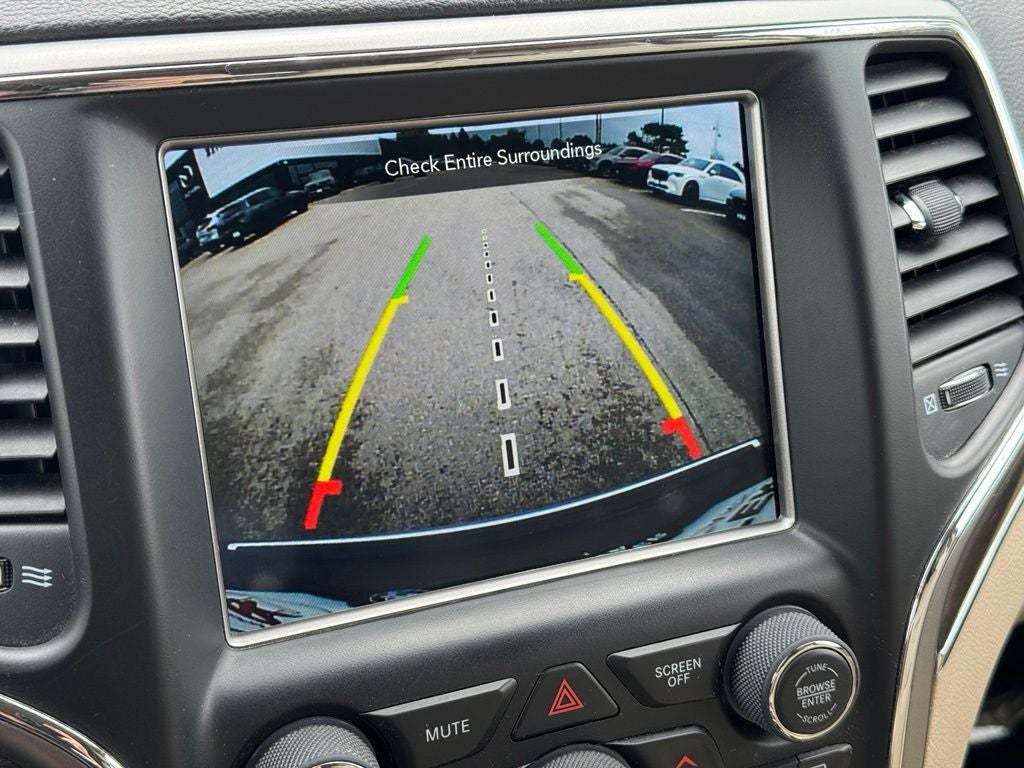 2018 Jeep Grand Cherokee — interior view