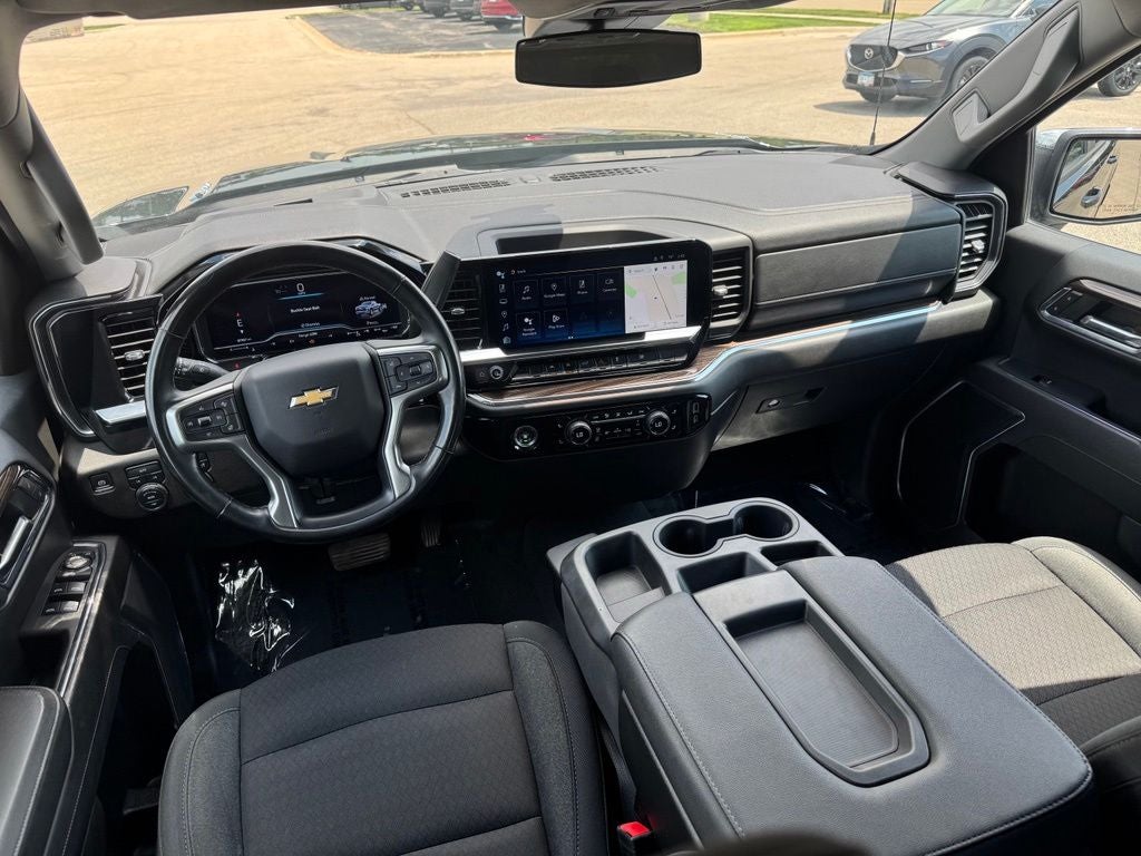2024 Chevrolet Silverado 1500 — detail view