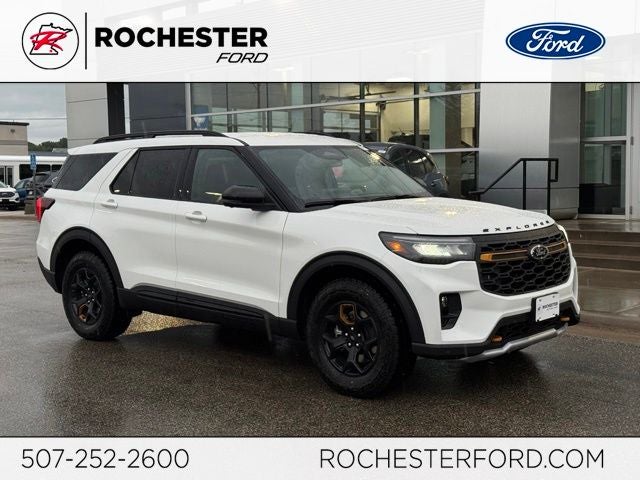 2026 Ford Explorer Tremor w/1 Year BlueCruise + Keyless Entry Keypad in Star White Metallic Tri-Coat — front three-quarter view