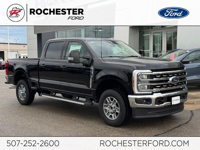 2026 Ford F-350SD Lariat w/FX4 Pkg + Tailgate Step in Agate Black Metallic — front three-quarter view