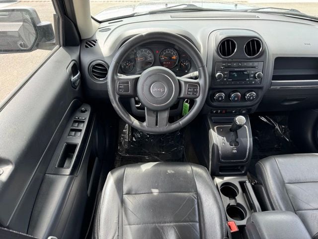 2015 Jeep Patriot — interior view