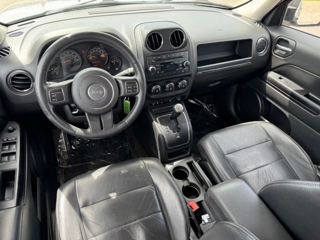 2015 Jeep Patriot — detail view
