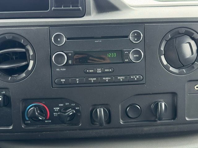 2017 Ford E-350SD — detail view