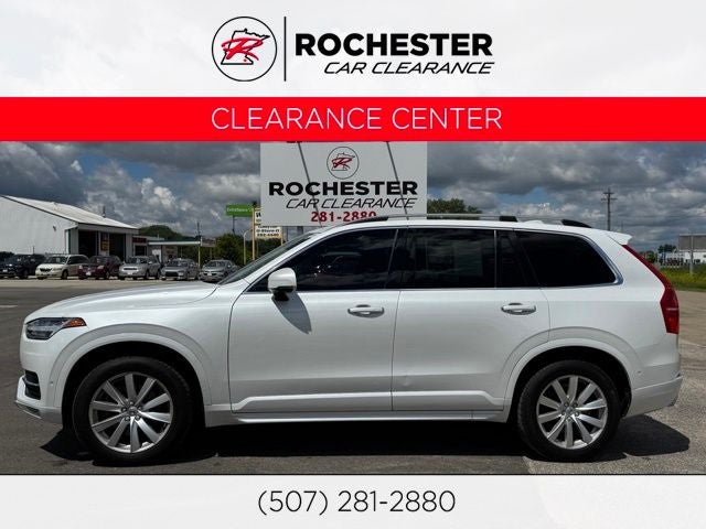 2017 Volvo XC90 T6 Momentum in Crystal White Pearl — front three-quarter view